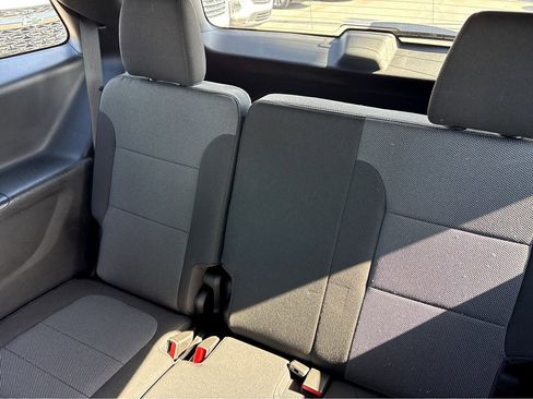 Certified 2023 Chevrolet Traverse LT w/ LPO, Floor Liner Package AWD/4WD image 36