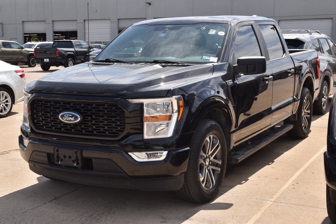 Used 2021 Ford F150 XL w/ STX Appearance Package RWD image 2