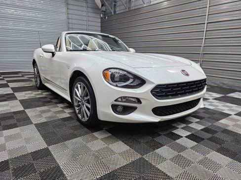Used 2019 FIAT 124 Spider Lusso RWD image 4