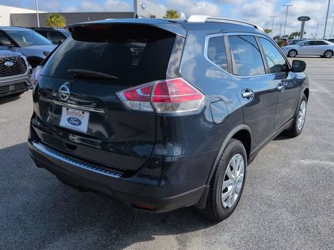 Used 2016 Nissan Rogue S w/ Appearance Package FWD image 4