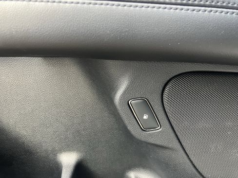 Used 2020 Lincoln MKZ Reserve image 19