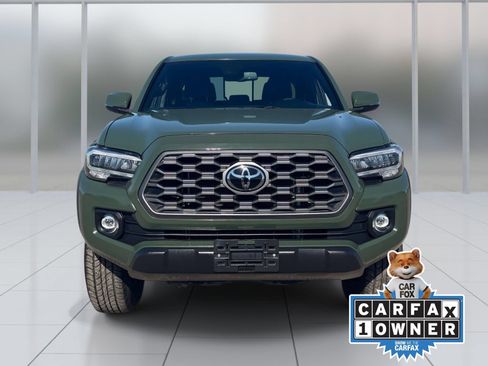 Used 2022 Toyota Tacoma TRD Off-Road AWD/4WD image 9