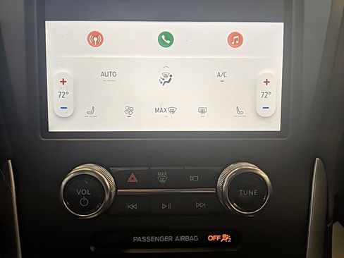 Used 2023 Ford Edge SEL image 17