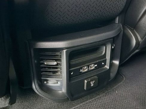 Used 2019 RAM 1500 Laramie AWD/4WD image 28