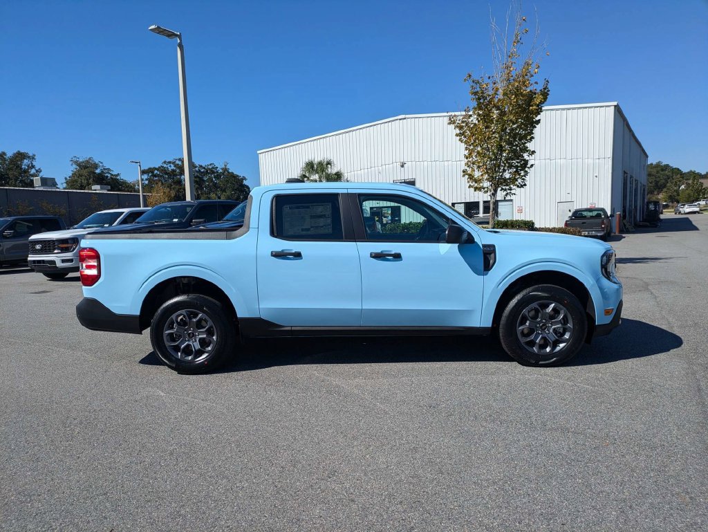 New 2026 Ford Maverick XLT w/ Equipment Group 301A AWD/4WD image 3