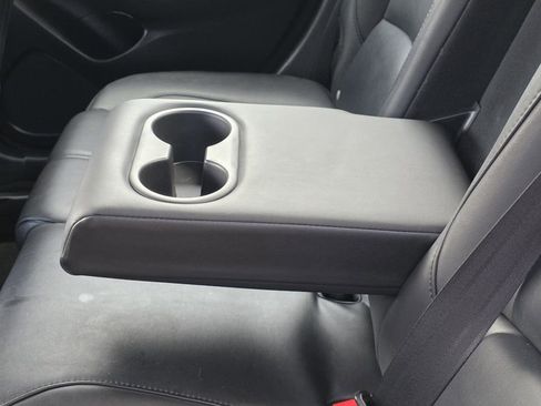 Used 2018 MAZDA MAZDA3 Touring image 10