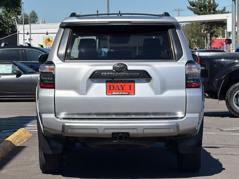 Used 2023 Toyota 4Runner TRD Off-Road Premium w/ Moonroof Package AWD/4WD image 6