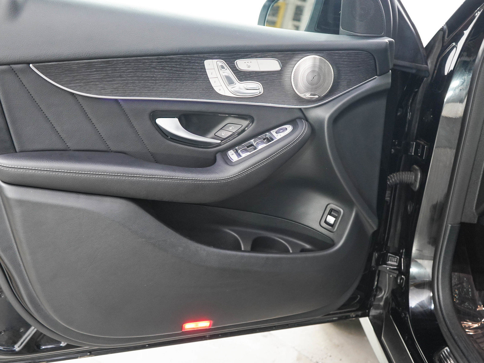 Used 2021 Mercedes-Benz GLC 300 4MATIC image 19