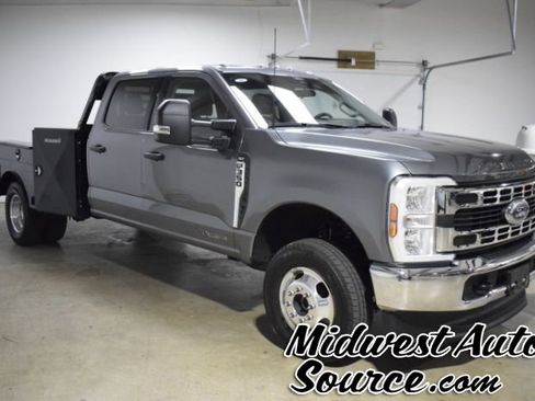 Used 2024 Ford F350 XLT image 6