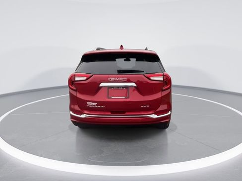 Used 2024 GMC Terrain Denali image 7