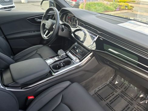 Used 2025 Audi Q8 Prestige w/ Prestige Package AWD/4WD image 14