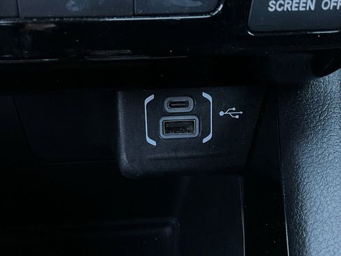 Used 2025 Jeep Compass Trailhawk image 25