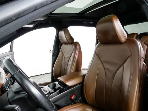 Used 2021 Lincoln Nautilus Reserve image 5