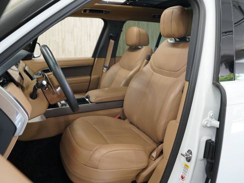 Used 2025 Land Rover Range Rover SE AWD/4WD image 25