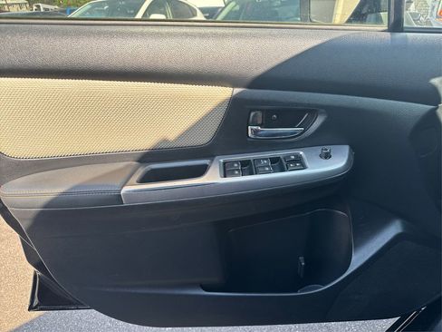 Used 2017 Subaru Crosstrek 2.0i Premium image 20