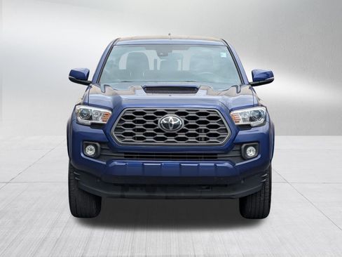 Used 2022 Toyota Tacoma TRD Sport w/ Technology Package AWD/4WD image 2