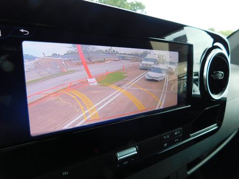 Used 2025 Mercedes-Benz Sprinter 2500 image 20