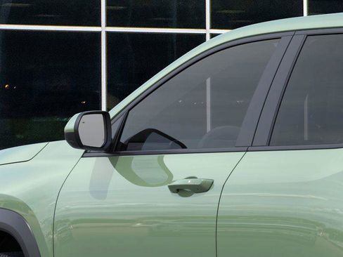 New 2026 Chevrolet Equinox LT w/ Convenience Package II image 12