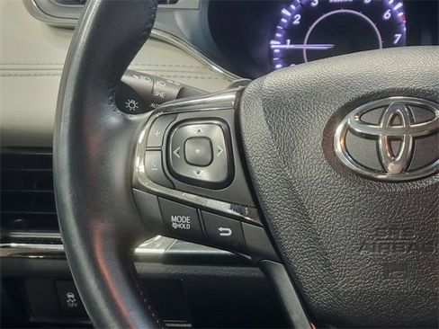 Used 2016 Toyota Avalon Touring image 26