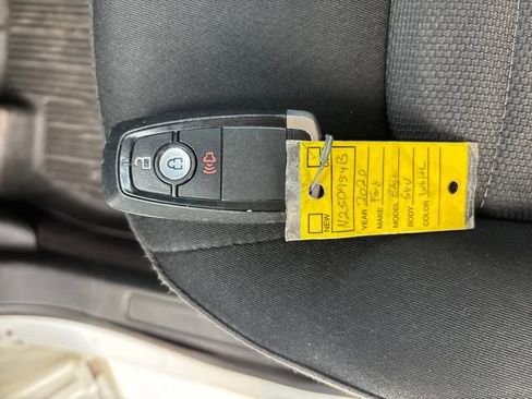 Used 2020 Ford Edge SE image 29