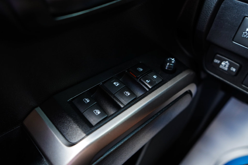 Used 2022 Toyota Tacoma SR5 w/ Trail Edition AWD/4WD image 30