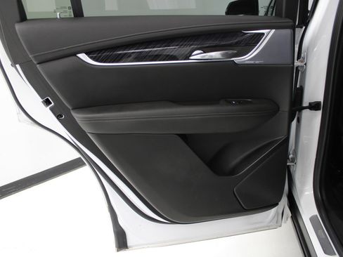 Certified 2024 Cadillac XT6 Premium Luxury image 38