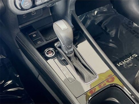 Used 2024 Nissan Kicks SR w/ SR Premium Package image 22