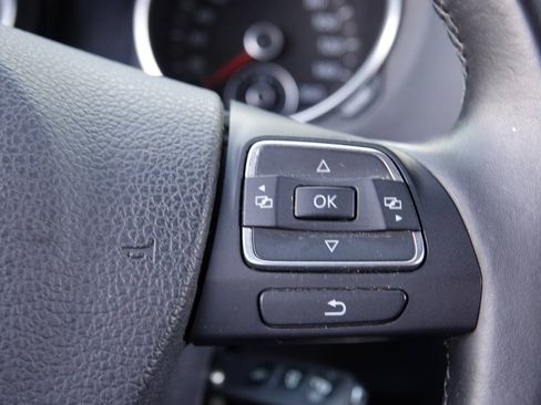 Used 2011 Volkswagen Golf TDI FWD image 78