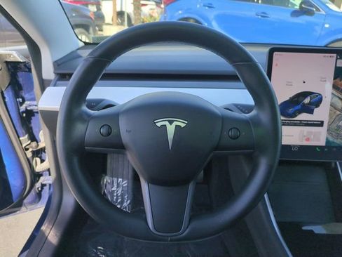Used 2019 Tesla Model 3 Standard Range Plus image 18