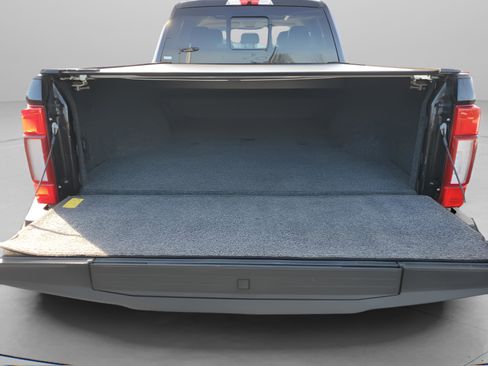 Used 2021 Ford F250 Limited image 9