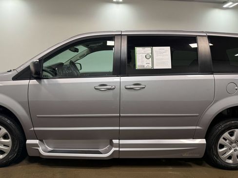 Used 2016 Dodge Grand Caravan SE w/ Quick Order Package 29E SE FWD image 43