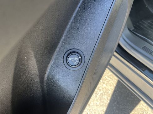 Certified 2024 Chevrolet Equinox LT image 3