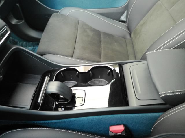 Used 2022 Volvo C40 P8 Recharge Ultimate AWD/4WD image 42