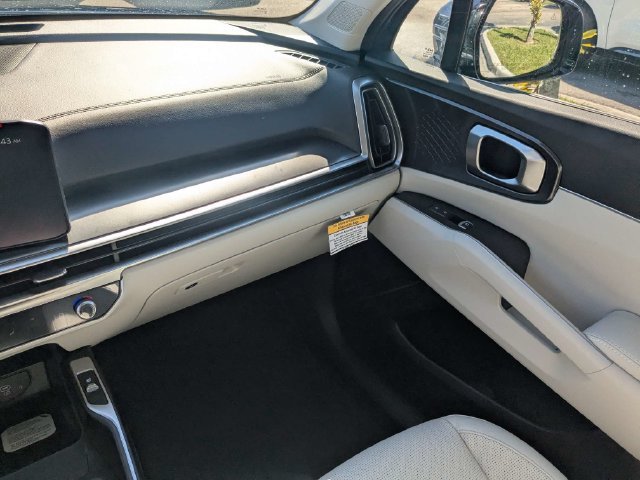 New 2026 Kia Sorento S FWD image 17