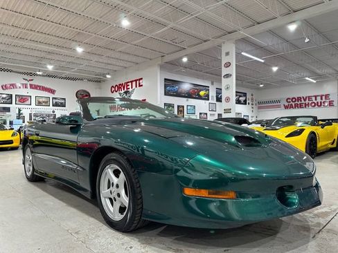 Used 1997 Pontiac Firebird Trans Am RWD image 5