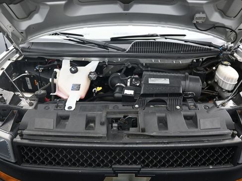 Used 2019 Chevrolet Express 3500 LS image 24