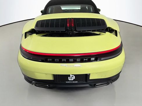 Used 2025 Porsche 911 Carrera RWD image 25