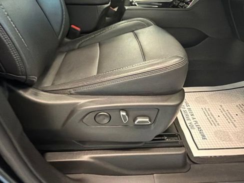 Used 2022 GMC Yukon Denali AWD/4WD image 19