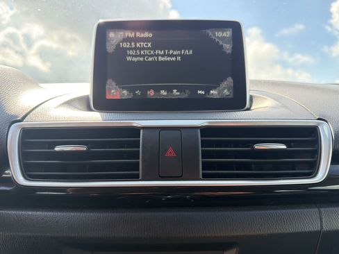 Used 2016 MAZDA MAZDA3 i Touring image 23