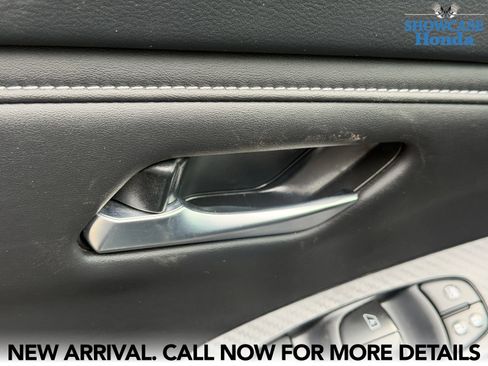 Used 2025 Nissan Sentra SV w/ All-Weather Package FWD image 9