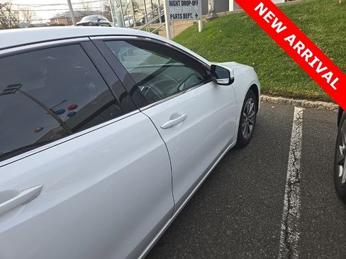 Used 2019 Acura TLX image 11