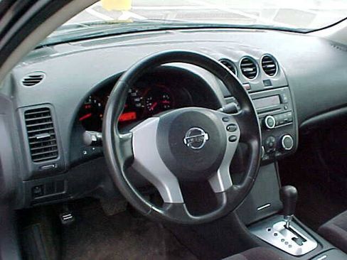 Used 2009 Nissan Altima 2.5 S FWD image 13