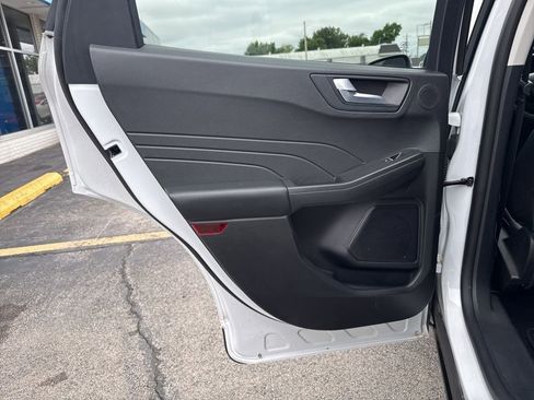 Used 2022 Ford Escape SEL w/ Technology Package FWD image 20