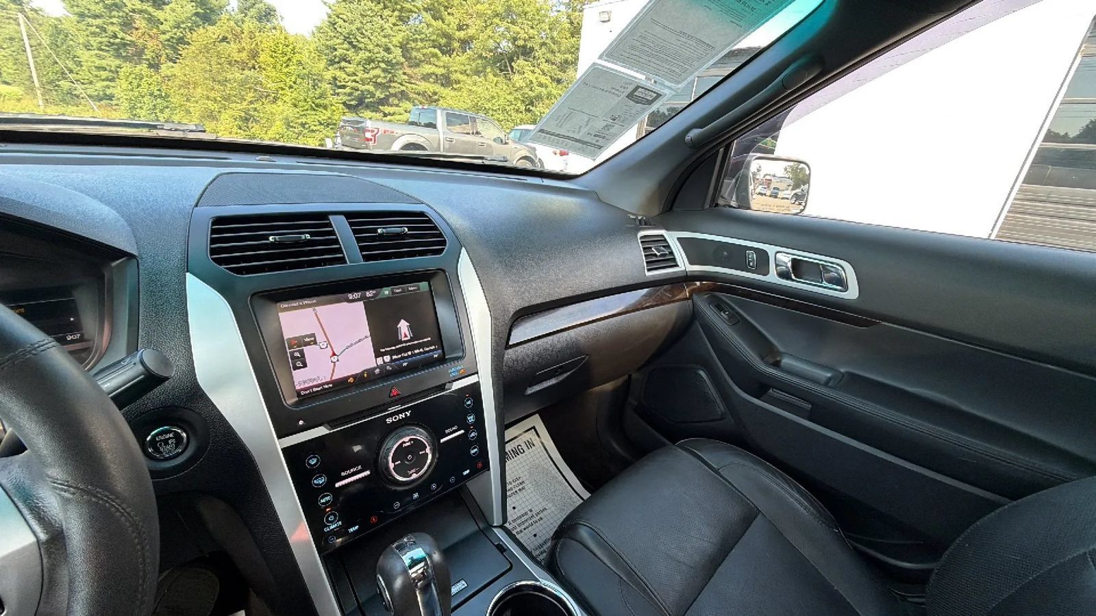 Used 2015 Ford Explorer Limited w/ Equipment Group 302A AWD/4WD image 26