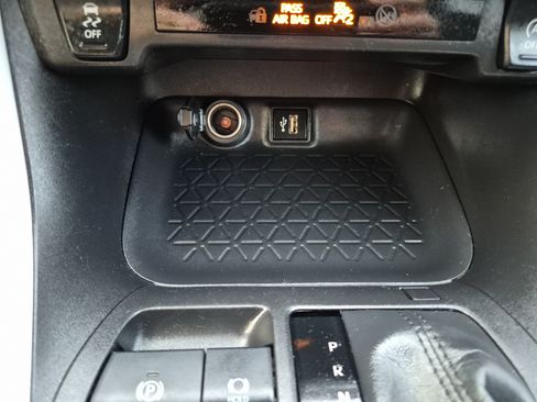 Used 2025 Toyota RAV4 LE FWD image 29