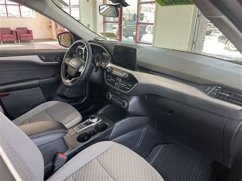 Used 2022 Ford Escape SE w/ Cold Weather Package image 22