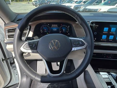 New 2026 Volkswagen Atlas SE image 28