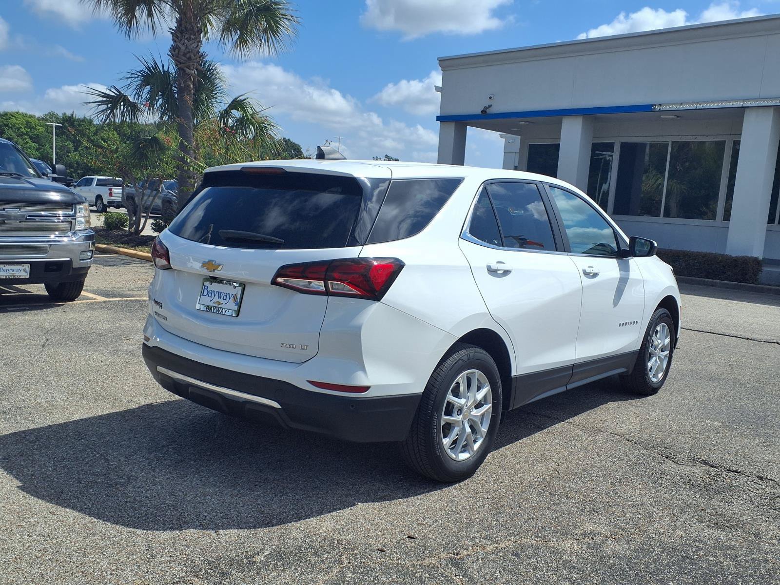Used 2024 Chevrolet Equinox LT AWD/4WD image 22