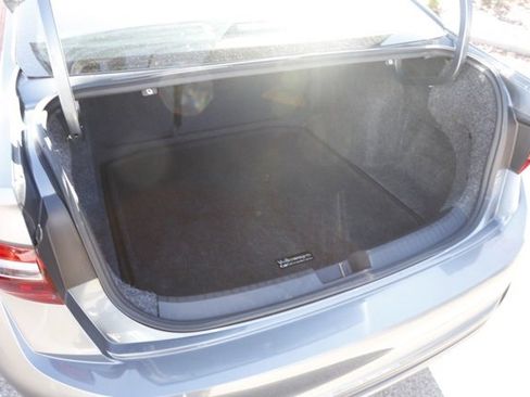 Used 2023 Volkswagen Jetta Sport image 5