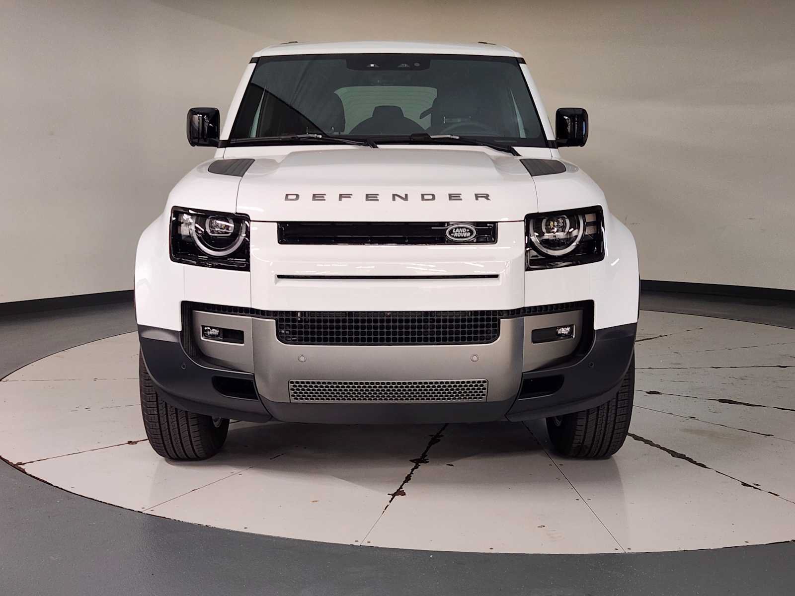 New 2026 Land Rover Defender 110 S AWD/4WD image 9